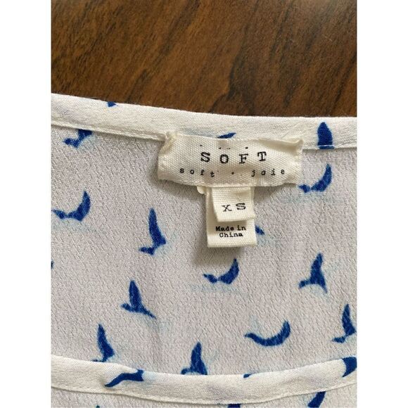 Joie XS cream short sleeve blouse with blue birds - Picture 3 of 5